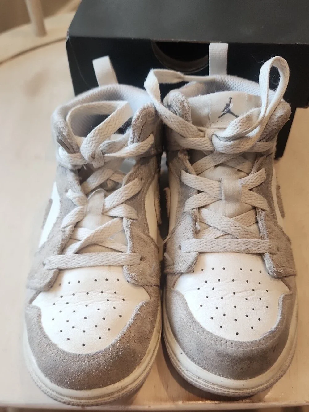 Nike kids mid